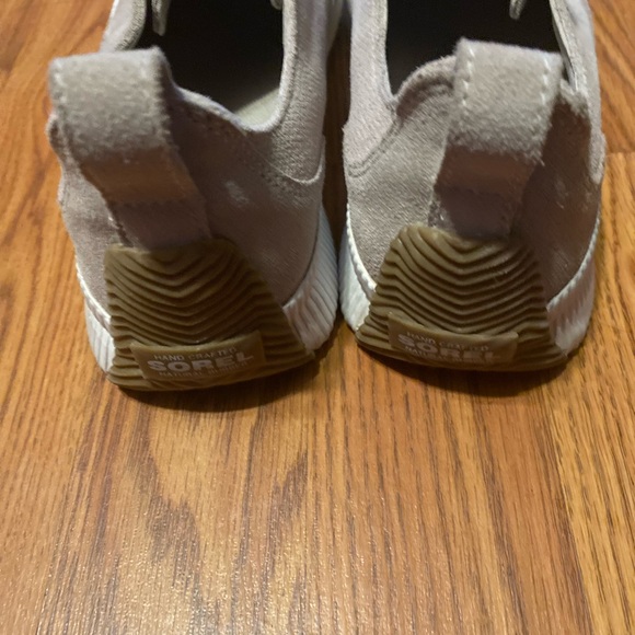 Sorel out n about tan slip on women's shoes soft taupe size 7 155 - Picture 5 of 10